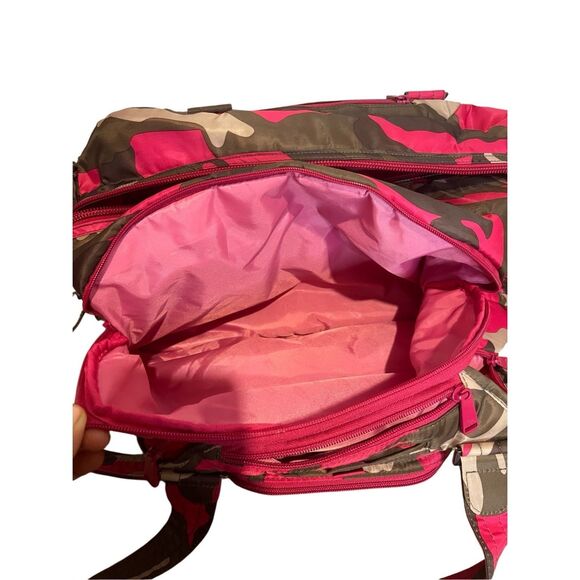 Lug Propeller Pink Camouflage Quilted Duffel Overnight Bag - Picture 4 of 6